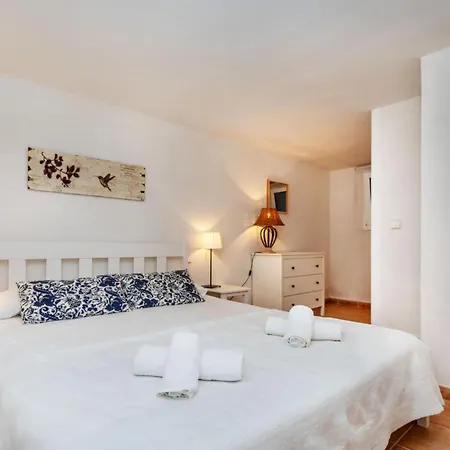 Apartment Bagatela-gelabert Baixos - Corredor Mato- Tamariu